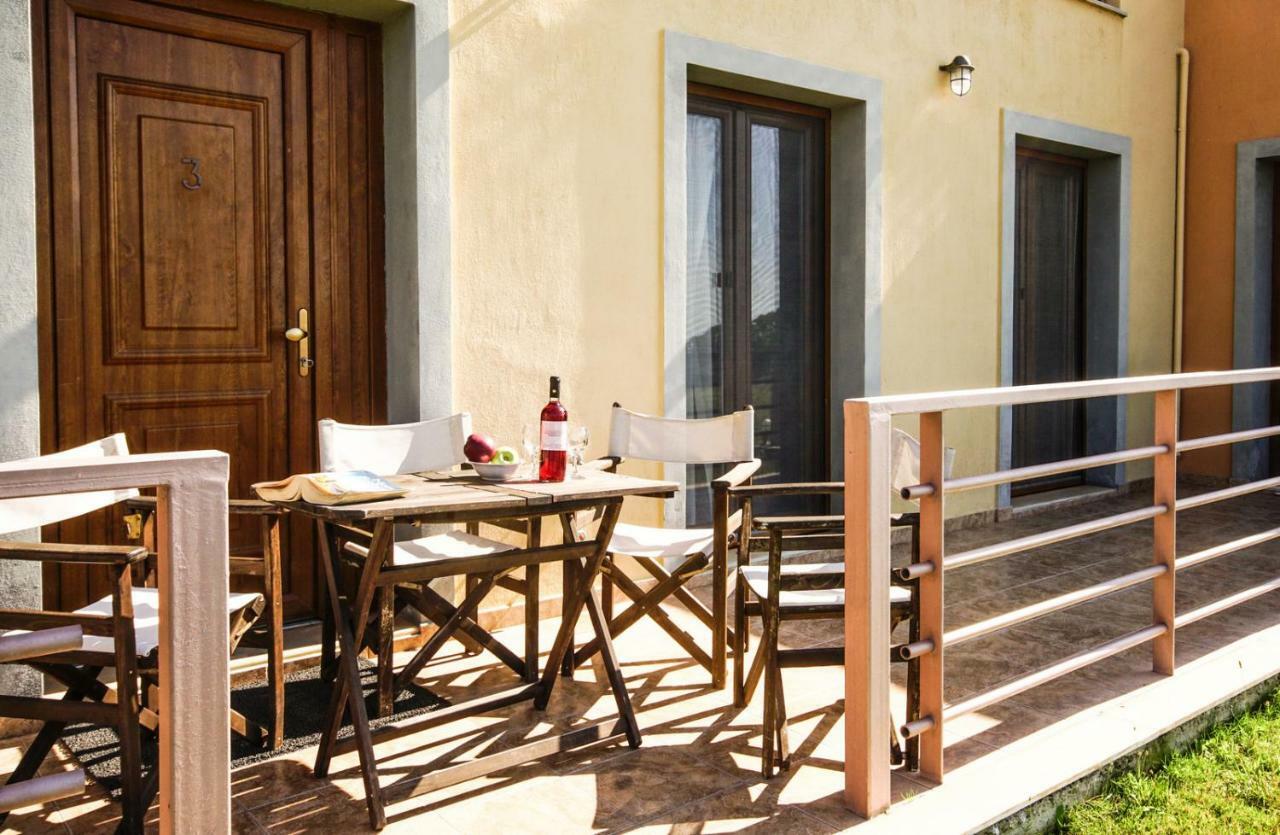 מית'ימנה Molivos Sunset Apartments מראה חיצוני תמונה